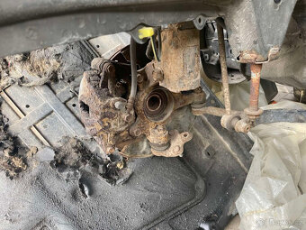 Toyota Corolla Verso 2007 - na díly - 15