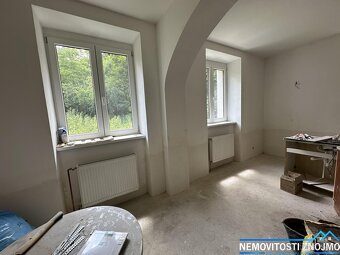 Prodej rodinného domu, 3 apartmány, 1 byt, zahrada, k.ú. Jar - 15