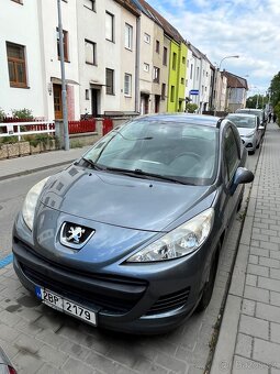 Peugeot 207 1,4 - 15