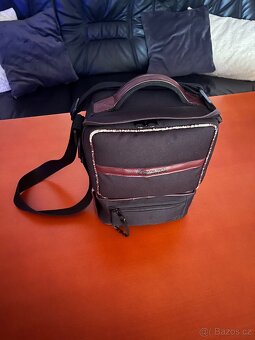 CANON UC 100, 8 mm Video Camcorder - 15