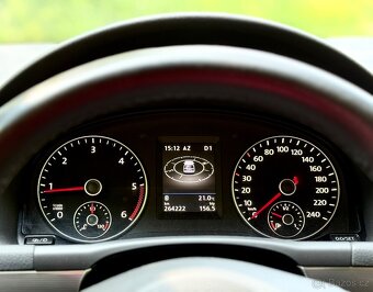 Volkswagen Touran Highline DSG - 15