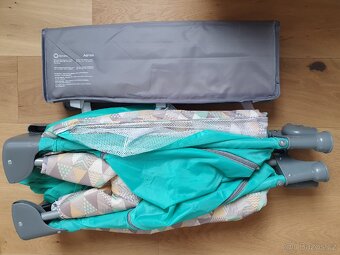 Monitor dechu + 2x postýlka, prostěradla, samolepky na zed - 15