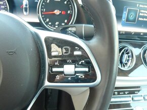 Mercedes Benz E 220d AMG CABRIO BÉŽOVÁ KŮŽE,TOP STAV - 15