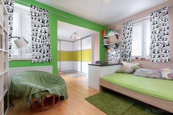 Prodej rodinného domu 270 m², pozemek 1000 m², Komárov - 15