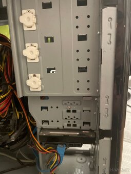 obrazovka a nefunkční PC - 15