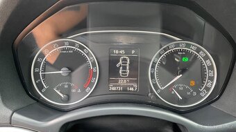 ŠKODA OCTAVIA 2.0TDI RS 125kW DSG COLUMBUS - 15