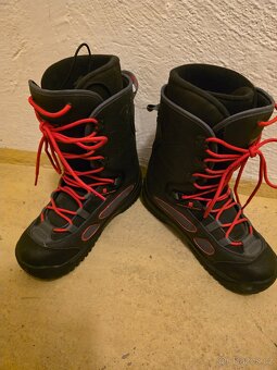 Snowboard set - prkno Killer loop+vázání Flow+boty Nidecker - 15