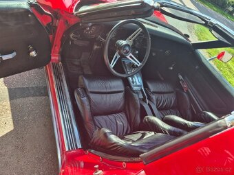 Chevrolet Corvette Sting Ray Coupe - 15