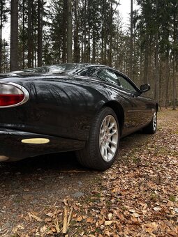 Jaguar XKR 4.0 V8 Supercharged - 15