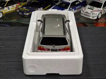 Nissan Stagea Autech Version 260RS 1997 1:18 OttoMobile - 15