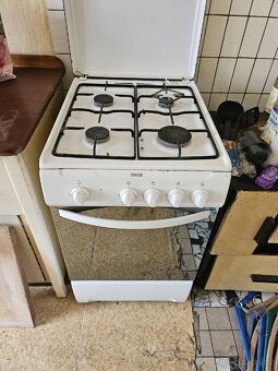Daruji za odvoz  skříně,stůl, sporák, postel,komodu - 15