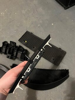 Díly interiéru Vw Touareg 7L - 15