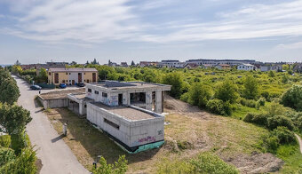 Prodej, Výjimečná vila s vnitřním bazénem, užitnou plochou 7 - 15