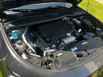 Peugeot 308 SW Allure 1.2 96KW Automat Záruka ČR - 15
