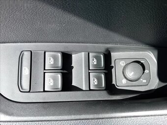 Škoda Karoq, 2,0 TSi 140 kW 7DSG SPORTLINE - 15