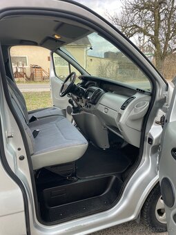 Renault Trafik 2.5 - 15