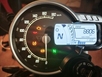 Triumph Scrambler 400 X (2024) nový , 8800 km, SLEVA - 15