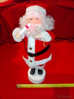 Dřevěné louskáčky 2 ks + Santa hrací - 15