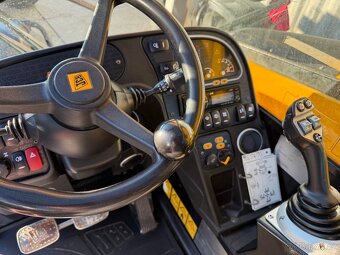 Jcb 541-70 Agri rok vyroby 2015 - 15