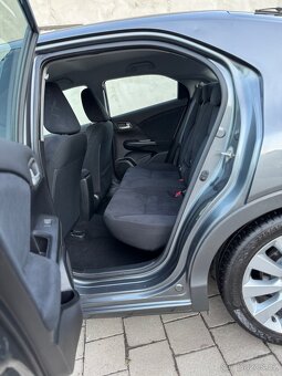 Honda Civic 9G pouhých 42 000 km, po Senior Majiteli - 15