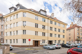 Pronájem bytu 1+kk, U Družstva Repo, Nusle, 15900 Kč/měs, 41 - 15