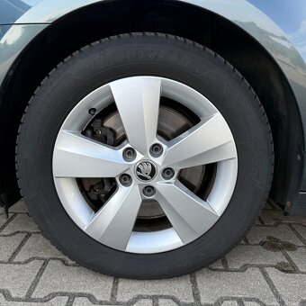 ŠKODA OCTAVIA  3 STYLE facelift Kombi benzin PANO DSG - 15