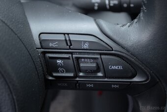 Toyota Yaris 1.5 Hybrid 115 e‑CVT - V záruce - 15