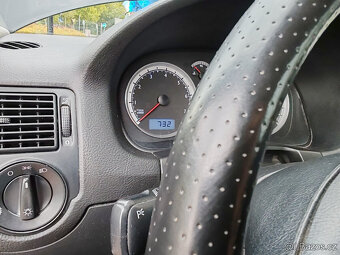 VW Volkswagen Golf 4 1.6i-77kW 2005 PACIFIC benzín - 15