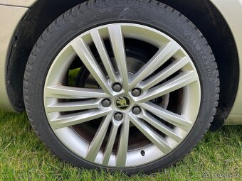 Škoda Superb 2 Elegance Plus 2.0 TDi 125kW DSG xenon - 15