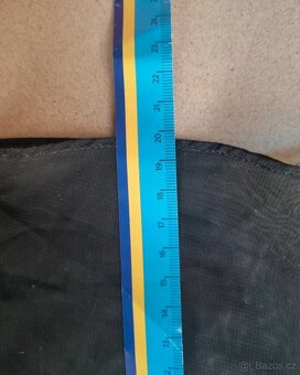 Plesové černé šaty. - 15