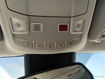 Ford Mondeo kombi 2.0 TDCi Titanium 08/2020 - 15