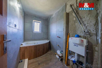 Prodej rodinného domu, 180 m², Lesná - 15