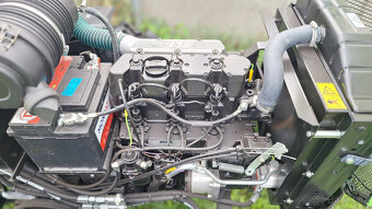 malotraktor WINEA 26 LD Comfort zánovní stav - 15