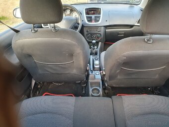 Peugeot 206 plus 1.1 44 kW - 15