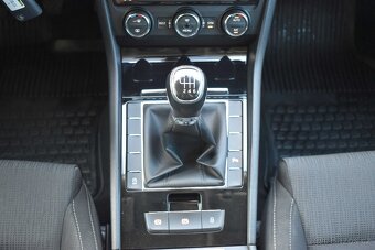 Škoda Superb 2.0 TDI 110 kW TAŽNÉ CANTON ČR - 15