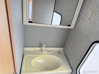 Karavan TEC KING- SIR FRANCE SA F7300 pro 4-5 osob - 15