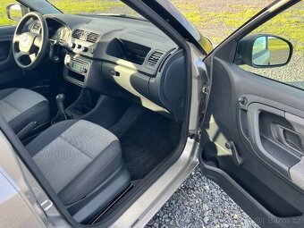 Škoda Fabia 1.2 HTP 44 kw r.v. 2009   98 000 km - 15