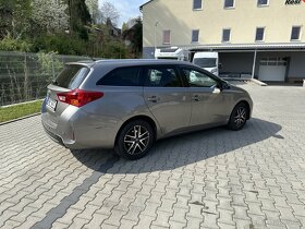 TOYOTA AURIS KOMBI 1,4 D-4D - 15