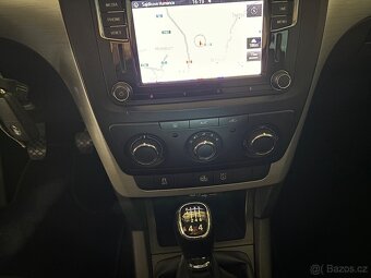 Predám ŠKODA YETI  4x4 2,0tdi manuál - 15