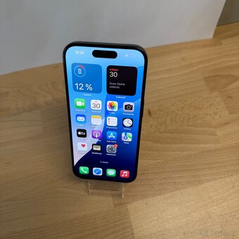 iPhone 15 Pro 128GB, modrý, eSIM (12 měsíců záruka) - 15