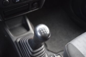 Suzuki Jimny 1.3i 63kw 4×4 TAŽNÉ REZERVA - 15