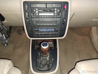 VW SHARAN 1,9 TDi 85kw 4motion - 15