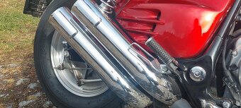 Honda VF 700 C  Supermagna - 15