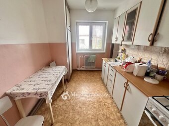 Prodej rodinné domy,  zastavěná plocha 77 m2 + sklep, dvůr,  - 15