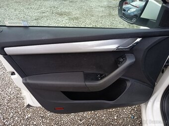 ŠKODA Octavia 1,6TDI Ambition 1 maj ČR DPH - 15