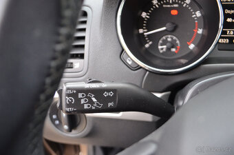 PRODÁM ŠKODA YETI 1.4TSI DSG 90KW AMBIENTE 2015 - 15