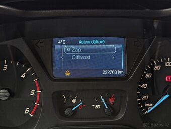 Ford Tourneo Custom 2.2 TDCi 114kW 9 MÍST TITANIUM, KAMERA - 15