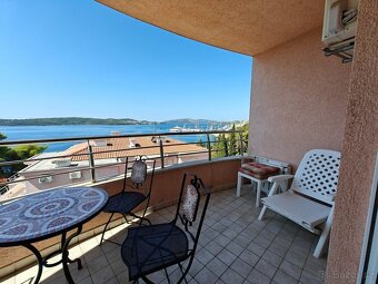 Plně zařízený apartmán jen 100 m od moře – Trogir, 240.000 € - 15