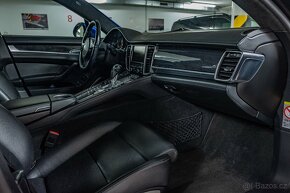 Porsche Panamera Turbo, Chrono, Burmester, folie - 15