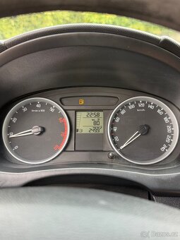 Škoda Fabia 2 1.2 HTP 44kW 1. Majitel - 15